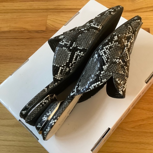 NEW SNAKE DESIGN PRINT SLIDES/ SLIP ON SANDALS GORGEOUSLY BEAUTIFUL - Picture 3 of 8